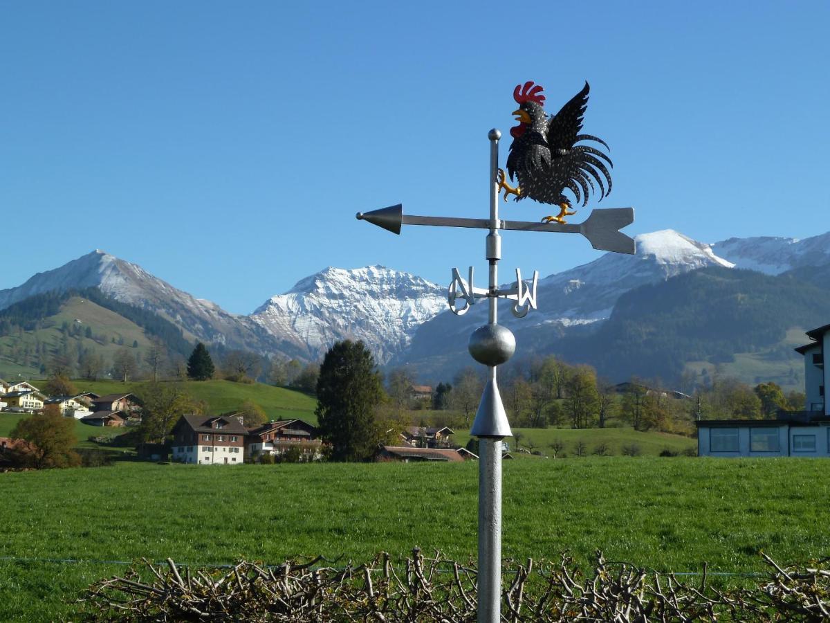 Hotel Restaurant Sunnmatt Aeschi Bei Spiez Eksteriør bilde