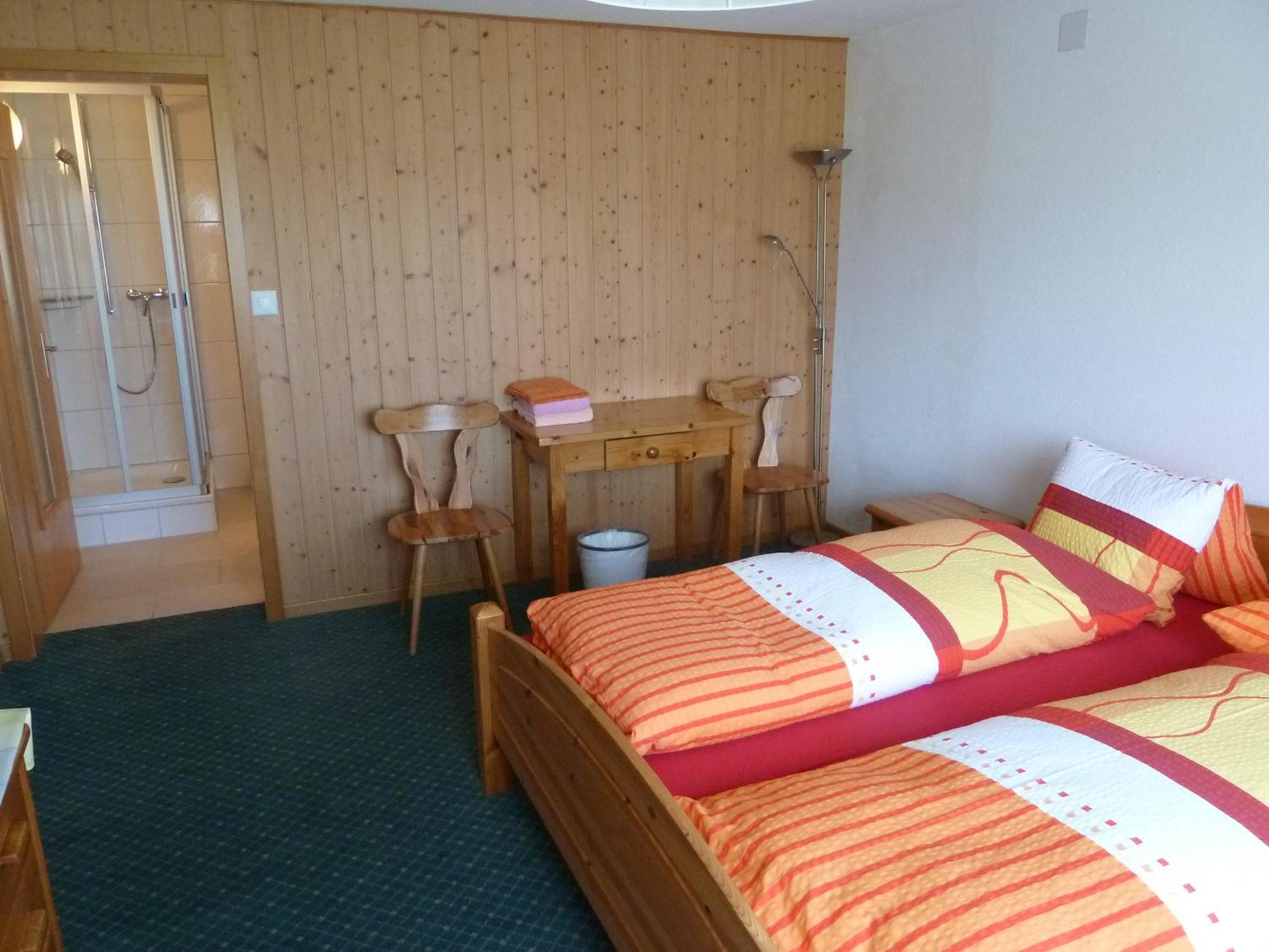 Hotel Restaurant Sunnmatt Aeschi Bei Spiez Eksteriør bilde