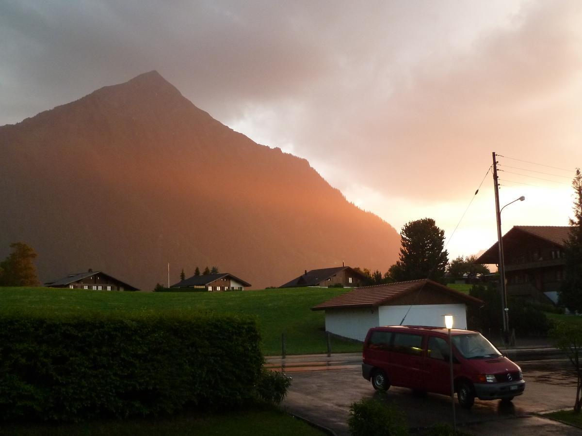 Hotel Restaurant Sunnmatt Aeschi Bei Spiez Eksteriør bilde